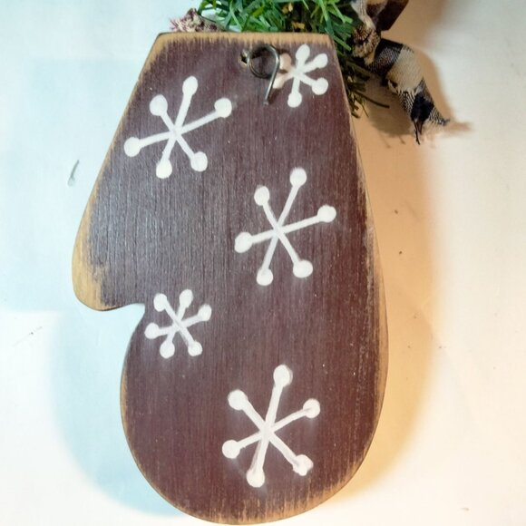 Wooden Snowman Tree Mitten Garland 24 in Rustic Handcrafted Holiday - Picture 6 of 10